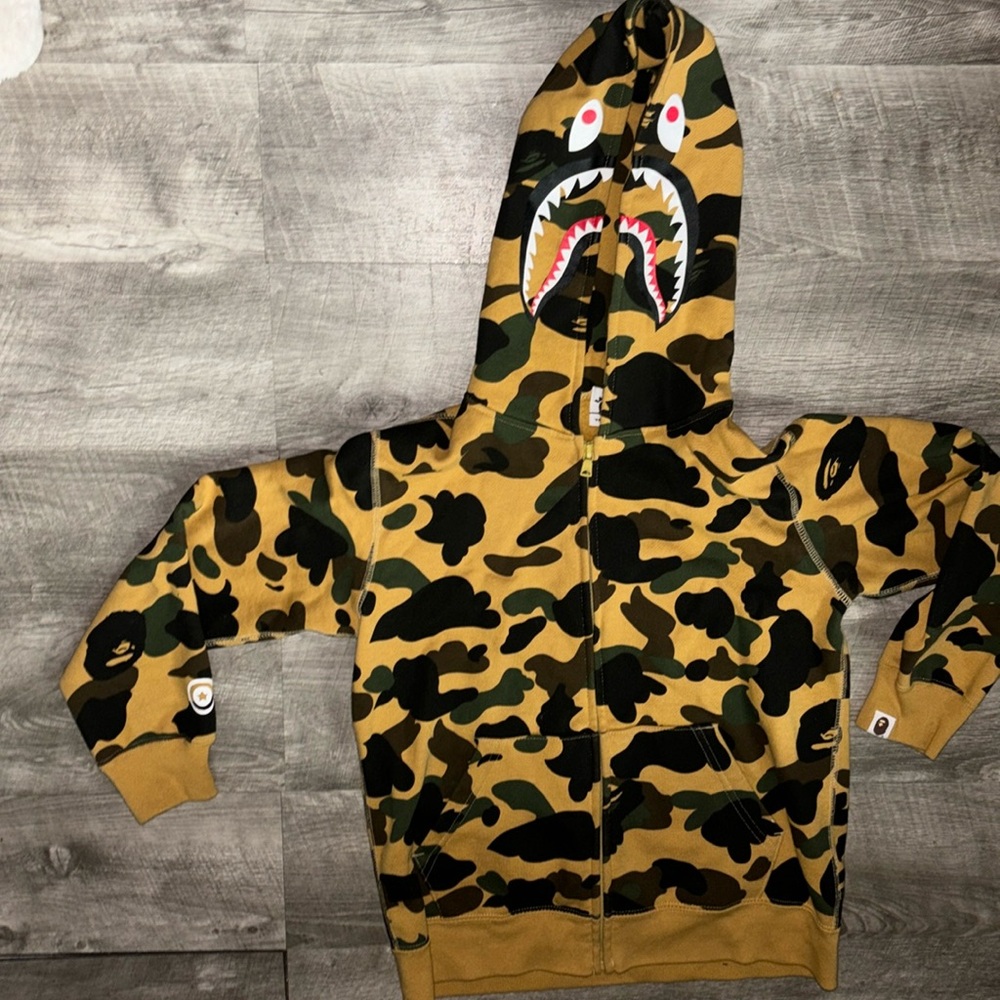 Kids Unisex Bape Cameo hoodie size 140 size 9/10